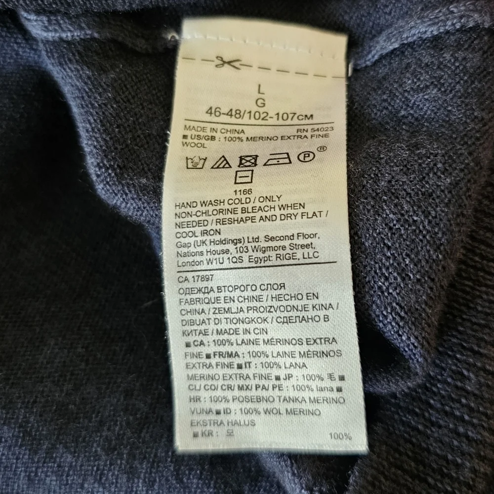 Banana Republic Merino Wool L Colorblock Sweater Black Grey